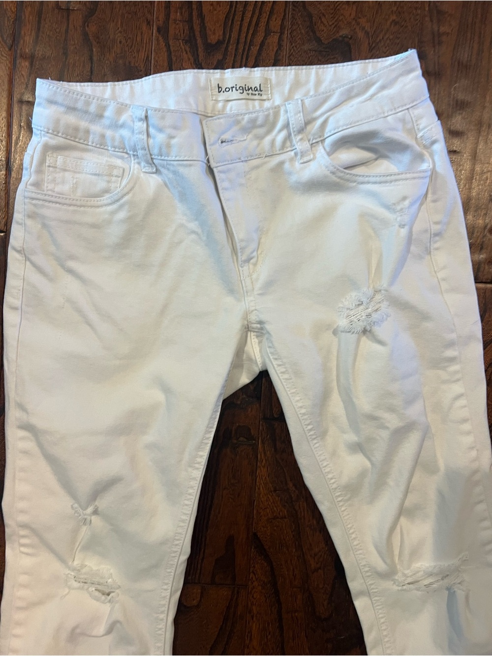 Women’s White Flared bootcut Jeans - Brand: b.original
Distressed look
27 - Picture 2 of 3